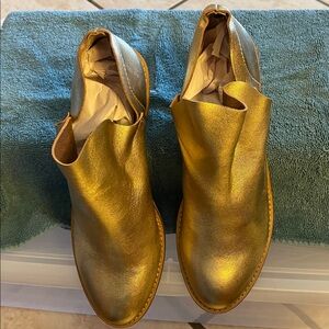 Kelsi Dagger Gold Heeled Boots